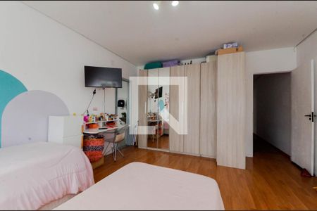 Casa à venda com 250m², 6 quartos e 2 vagasQuarto 6 - Suíte