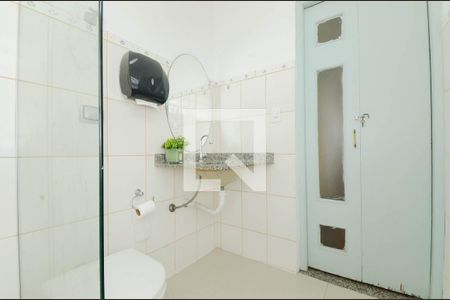 Casa à venda com 250m², 6 quartos e 2 vagasBanheiro do Quarto 6