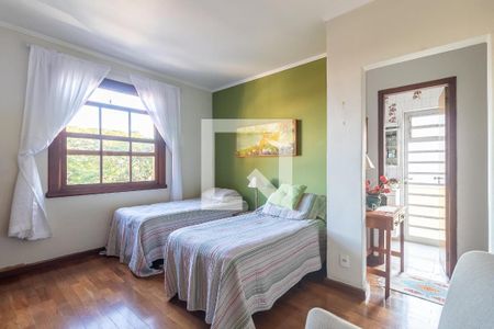 Casa à venda com 170m², 4 quartos e 4 vagas