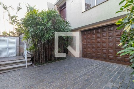 Casa à venda com 170m², 4 quartos e 4 vagas