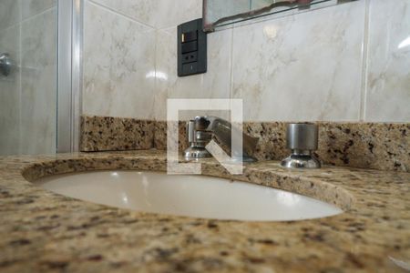 Apartamento à venda com 72m², 3 quartos e 2 vagasBanheiro da Suíte