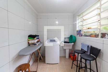 Casa à venda com 162m², 3 quartos e 3 vagas Casa à venda com 162m², 3 quartos e 3 vagasLavanderia