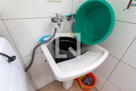 Casa à venda com 162m², 3 quartos e 3 vagas Casa à venda com 162m², 3 quartos e 3 vagasLavanderia