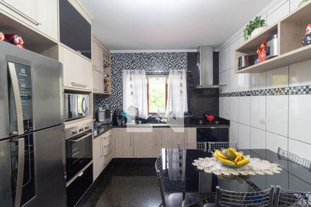 Casa à venda com 162m², 3 quartos e 3 vagas Casa à venda com 162m², 3 quartos e 3 vagasCozinha