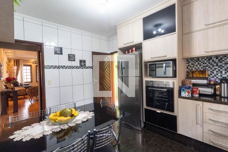 Casa à venda com 162m², 3 quartos e 3 vagas Casa à venda com 162m², 3 quartos e 3 vagasCozinha