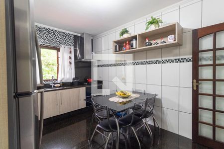 Casa à venda com 162m², 3 quartos e 3 vagas Casa à venda com 162m², 3 quartos e 3 vagasCozinha