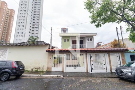 Casa à venda com 162m², 3 quartos e 3 vagas Casa à venda com 162m², 3 quartos e 3 vagasFachada