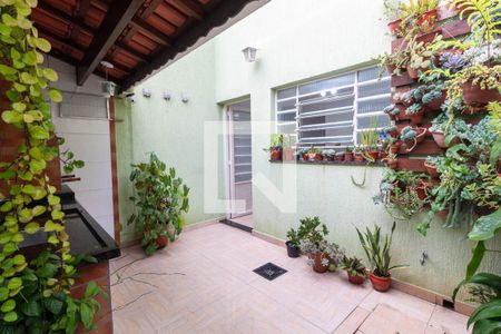 Casa à venda com 162m², 3 quartos e 3 vagas Casa à venda com 162m², 3 quartos e 3 vagasQuintal