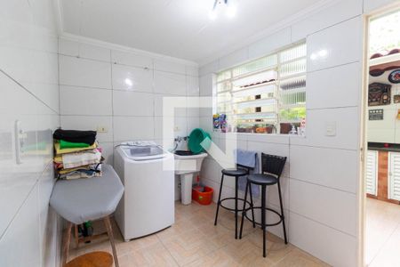 Casa à venda com 162m², 3 quartos e 3 vagas Casa à venda com 162m², 3 quartos e 3 vagasLavanderia