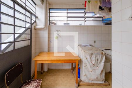 Casa à venda com 272m², 6 quartos e 3 vagasÁrea de serviço