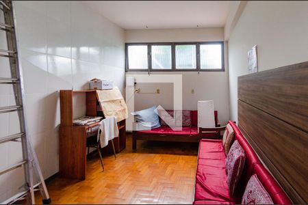 Casa à venda com 272m², 6 quartos e 3 vagasQuarto de serviço