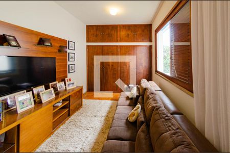 Casa à venda com 272m², 6 quartos e 3 vagasQuarto 3