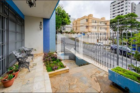 Casa à venda com 272m², 6 quartos e 3 vagasÁrea externa