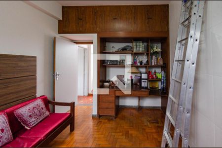 Casa à venda com 272m², 6 quartos e 3 vagasQuarto de serviço