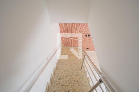 Casa à venda com 138m², 3 quartos e 3 vagasEscada