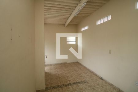 Casa à venda com 170m², 2 quartos e 2 vagasQuarto de Serviço