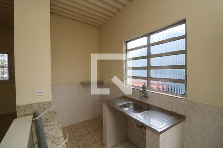 Casa à venda com 170m², 2 quartos e 2 vagasQuarto de Serviço