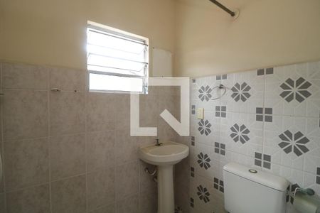 Casa à venda com 170m², 2 quartos e 2 vagasBanheiro de Serviço