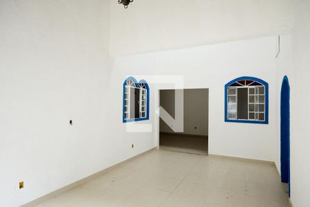 Casa à venda com 130m², 3 quartos e 8 vagas Casa à venda com 130m², 3 quartos e 8 vagasGaragem