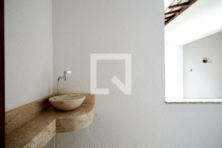 Casa à venda com 130m², 3 quartos e 8 vagas Casa à venda com 130m², 3 quartos e 8 vagasBanheiro de serviço