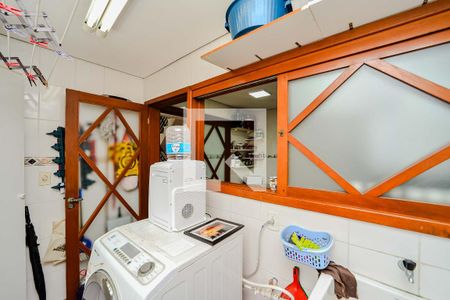 Casa de condomínio à venda com 170m², 3 quartos e 1 vagaÁrea de Serviço