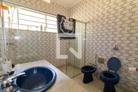 Casa à venda com 256m², 4 quartos e 18 vagas Casa à venda com 256m², 4 quartos e 18 vagasBanheiro do Quarto 4