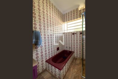 Casa à venda com 256m², 4 quartos e 18 vagas Casa à venda com 256m², 4 quartos e 18 vagasBanheiro do Quarto 4