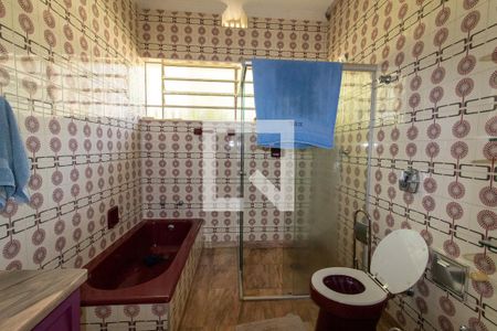 Casa à venda com 256m², 4 quartos e 18 vagas Casa à venda com 256m², 4 quartos e 18 vagasBanheiro do Quarto 4