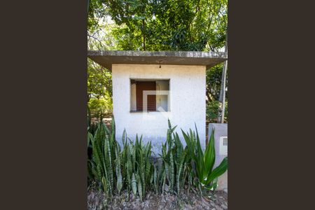 Casa à venda com 256m², 4 quartos e 18 vagas Casa à venda com 256m², 4 quartos e 18 vagasÁrea comum