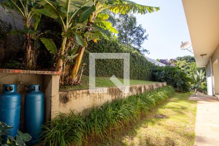 Casa à venda com 256m², 4 quartos e 18 vagas Casa à venda com 256m², 4 quartos e 18 vagasÁrea comum