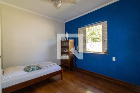Casa à venda com 256m², 4 quartos e 18 vagas Casa à venda com 256m², 4 quartos e 18 vagasQuarto 4