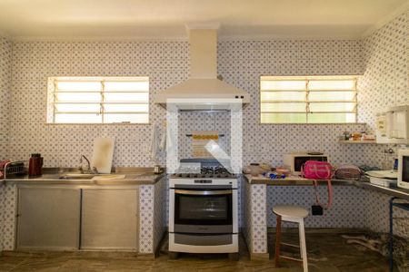 Casa à venda com 256m², 4 quartos e 18 vagas Casa à venda com 256m², 4 quartos e 18 vagascozinha