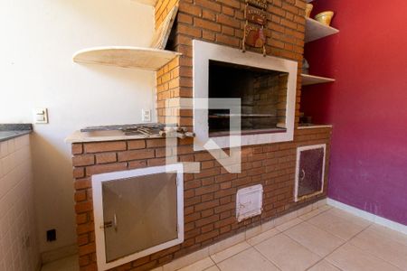 Casa à venda com 256m², 4 quartos e 18 vagas Casa à venda com 256m², 4 quartos e 18 vagasÁrea comum