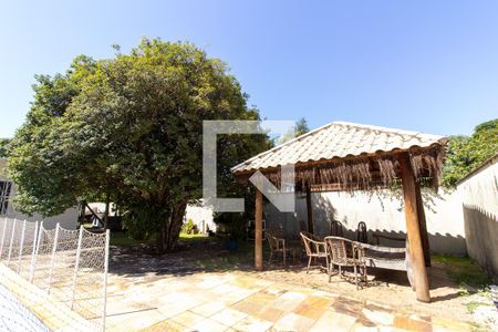 Casa à venda com 256m², 4 quartos e 18 vagas Casa à venda com 256m², 4 quartos e 18 vagasÁrea comum