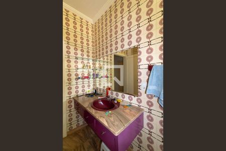 Casa à venda com 256m², 4 quartos e 18 vagas Casa à venda com 256m², 4 quartos e 18 vagasBanheiro do Quarto 4