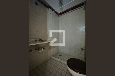 Casa de condomínio à venda com 150m², 3 quartos e 2 vagas Casa de condomínio à venda com 150m², 3 quartos e 2 vagasBanheiro sosial