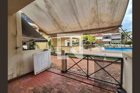 Casa de condomínio à venda com 150m², 3 quartos e 2 vagas Casa de condomínio à venda com 150m², 3 quartos e 2 vagasVaranda da sala