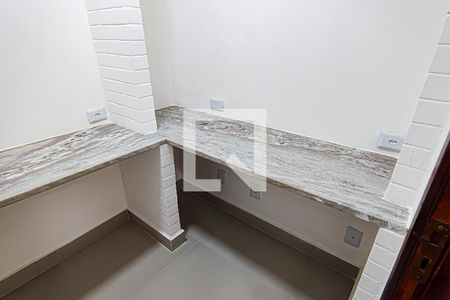 Casa à venda com 300m², 3 quartos e 4 vagas Casa à venda com 300m², 3 quartos e 4 vagasEscritório