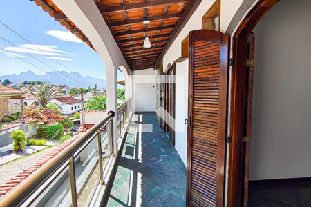 Casa à venda com 300m², 3 quartos e 4 vagas Casa à venda com 300m², 3 quartos e 4 vagasquarto 1 suite master varanda