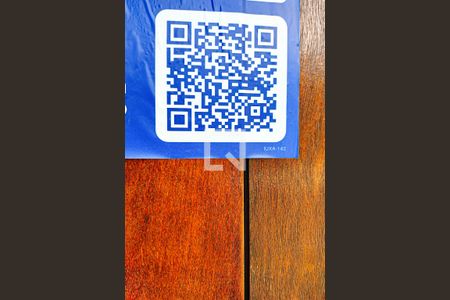 Casa à venda com 300m², 3 quartos e 4 vagas Casa à venda com 300m², 3 quartos e 4 vagasPlaquinha IUXA-143