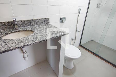 Casa à venda com 300m², 3 quartos e 4 vagas Casa à venda com 300m², 3 quartos e 4 vagasBanheiro da Suíte 2
