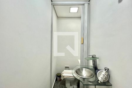 Apartamento para alugar com 83m², 4 quartos e 2 vagas Apartamento para alugar com 83m², 4 quartos e 2 vagasBanheiro de serviço
