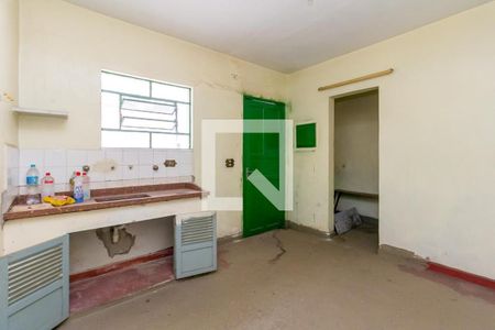 Casa à venda com 350m², 3 quartos e sem vaga