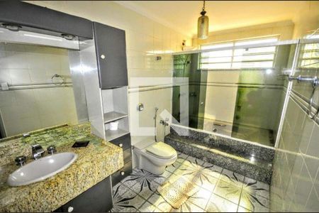 Casa à venda com 225m², 4 quartos e 4 vagas
