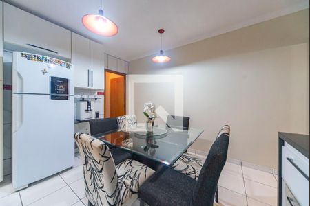 Apartamento à venda com 90m², 3 quartos e 2 vagas Apartamento à venda com 90m², 3 quartos e 2 vagasCozinha