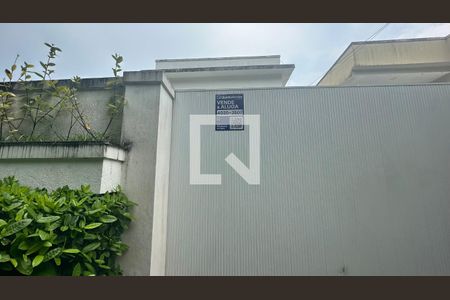 Casa de condomínio à venda com 500m², 4 quartos e 3 vagas Casa de condomínio à venda com 500m², 4 quartos e 3 vagasPlaca