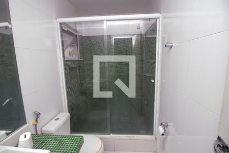 Casa de condomínio à venda com 500m², 4 quartos e 3 vagas Casa de condomínio à venda com 500m², 4 quartos e 3 vagasBanheiro quarto 4