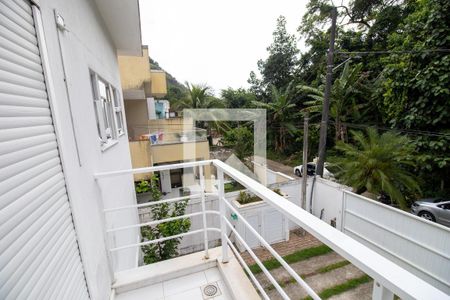 Casa de condomínio à venda com 500m², 4 quartos e 3 vagas Casa de condomínio à venda com 500m², 4 quartos e 3 vagasVaranda