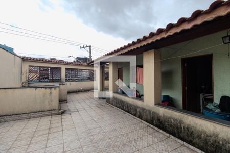 Casa à venda com 500m², 4 quartos e 5 vagas Casa à venda com 500m², 4 quartos e 5 vagasQuintal