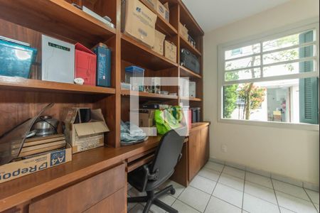 Casa à venda com 240m², 3 quartos e 3 vagas Casa à venda com 240m², 3 quartos e 3 vagasQuarto de Serviço